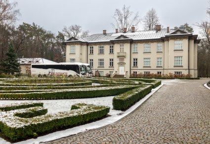 Pałac w Karolinie w zimowej scenerii