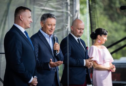 Władze województwa i regionu podczas przemowy