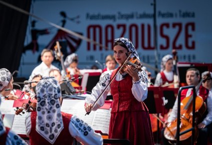 Koncertmistrzyni na początku koncertu