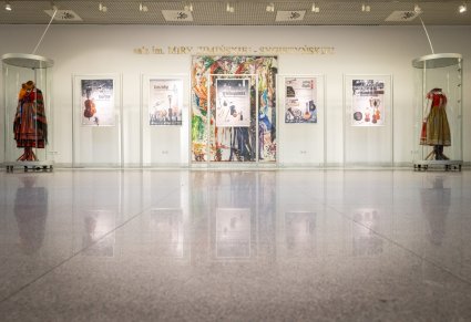 Wystawa regionalna w foyer Sali Widowiskowej zespołu "Mazowsze"