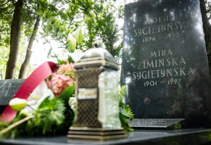 Grób Tadeusza Sygietyńskiego i Miry Zimińskiej-Sygietyńskiej