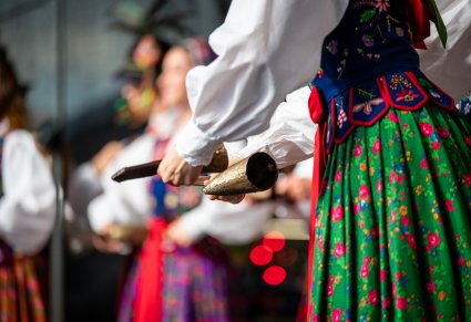 Zbliżenie na kostium limanowski damski