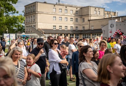 Publiczność Koncertu Pieśni Ludowych w Brwinowie