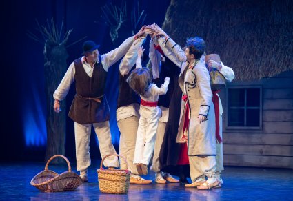 Grupa Pasterzy we wspólnej scenie