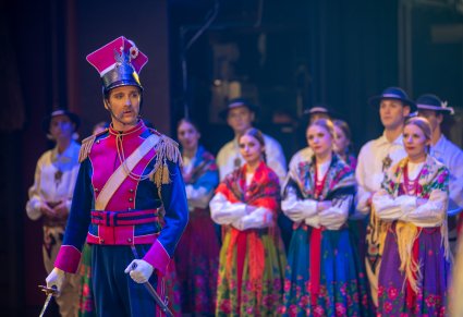 Na scenie postaci spektaklu Betlejem Polskie