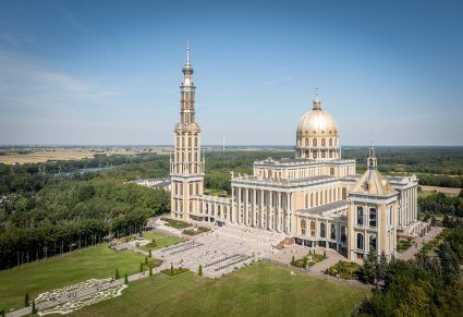 Widok z drona na Sanktuarium Matki Bożej Licheńskiej