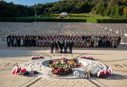 Zdęcie grupowe wszystkich uczestników wydarzenia