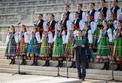 Emil Sawicki, sekretarz Marszałka Województwa Mazowieckiego przemawia