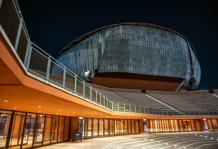 Auditorium nocą