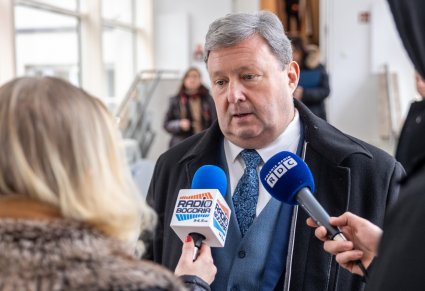 Dyrektor Jacek Boniecki udziela wywiadu do mediów