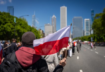 Zbliżenie na flagę Polski