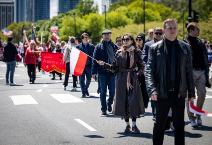 Artyści z zespołu "Mazowsze" na Paradzie Konstytucji 3 Maja w Chicago