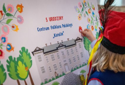 Zbliżenie na elementy wyklejania kodry