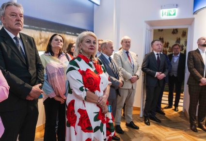 Zbliżenie na uczestników Konwentu Przewodniczących Sejmików Województw RP w Centrum Folkloru Polskiego "Karolin"