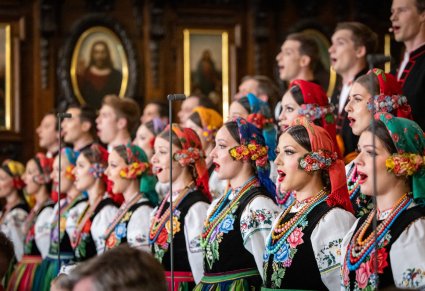 Część Artystów Chóru w trakcie śpiewu