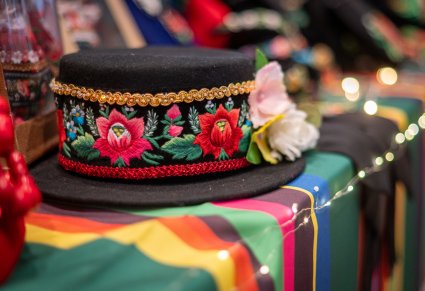 Stoisko na Jarmarku z rzeczami w stylu łowickim