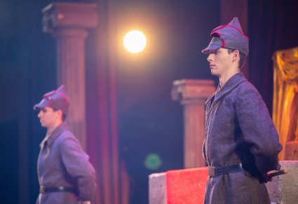 Zbliżenie na dwóch Żołdaków