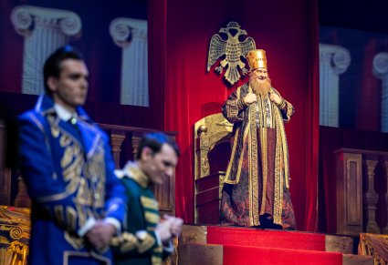 Postać Heroda wraz z postacią Kanclerza i Wielkiego Podskarbiego we wspólnej scenie