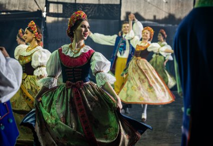 Balet w kostiumach rozbarskich, podczas tańca