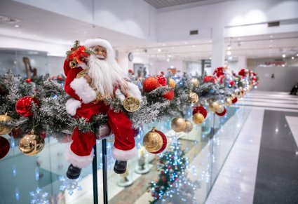 Zbliżenie na ozdoby na górnym foyer
