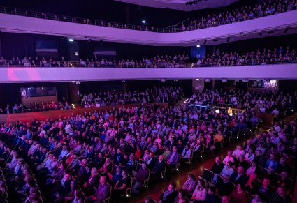 Publiczność na sali Narodowego Forum Muzyki