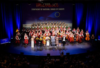 Wszyscy Artyści na scenie