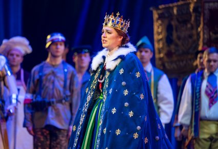 Zbliżenie na postać Maryi która wygłasza wzruszający monolog