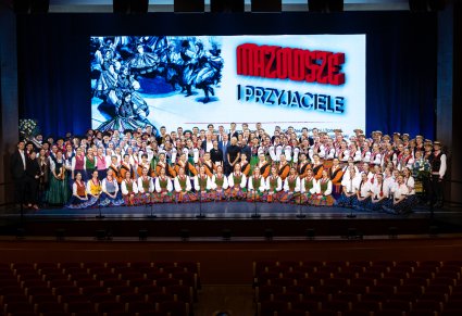 Zdjęcie zespołów po koncercie