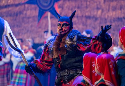 Zbliżenie na postać Diabła Ludowego