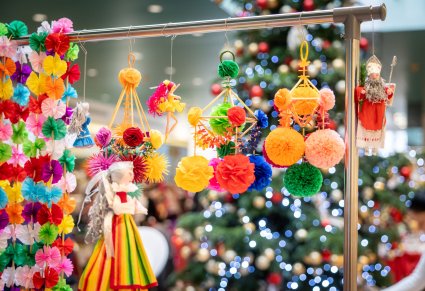 Zbliżenie na stoisko  rękodzielnicze