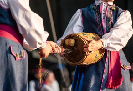 Zbliżenie na burczybas
