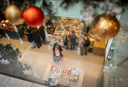 Widok z góry na Stoiska Jarmarkowe