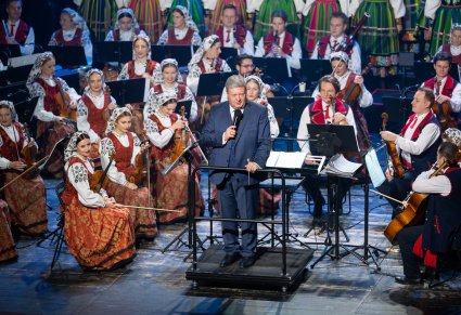 Dyrektor Jacek Boniecki przemawia