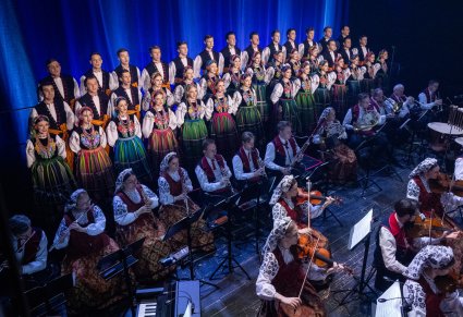 Chór i orkiestra Mazowsza podczas koncertu