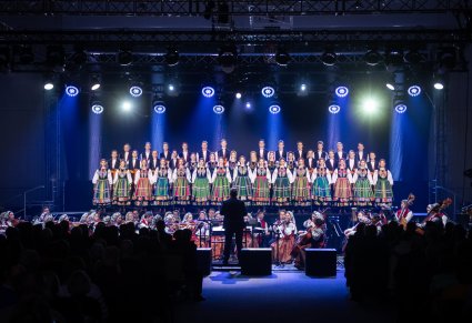 Chór i orkiestra Mazowsza podczas koncertu