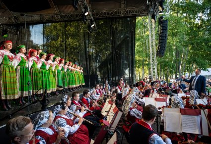 Orkiestra i chór podczas koncertu