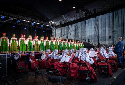 Chór i orkiestra w trakcie koncertu